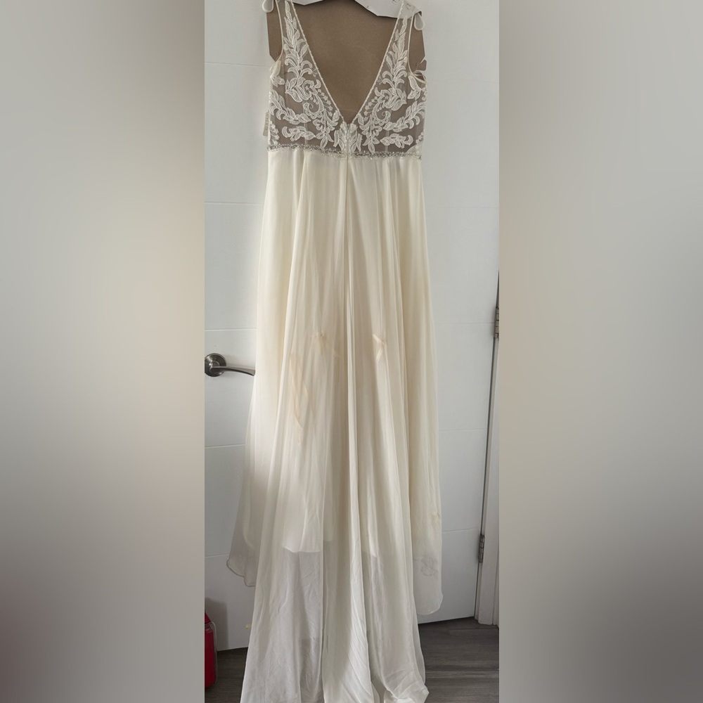 Bridal Dress - Galina Signature, floor length, flowy, lace and crystal detail - Picture 3 of 15